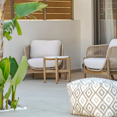 Anar Luxury
