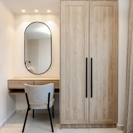 Anar Luxury *