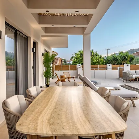 Anar Luxury Villa *