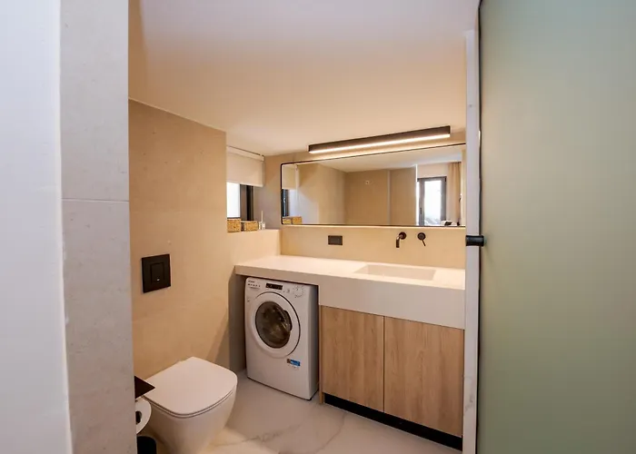 Anar Luxury فيلة Kalamákion