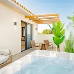 Anar Luxury * Kalamákion