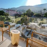 Anar Luxury Villa *