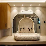 Willa Anar Luxury