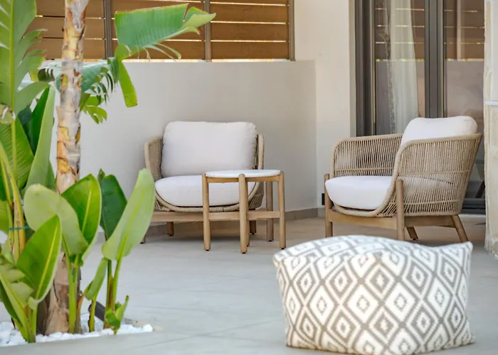 Anar Luxury