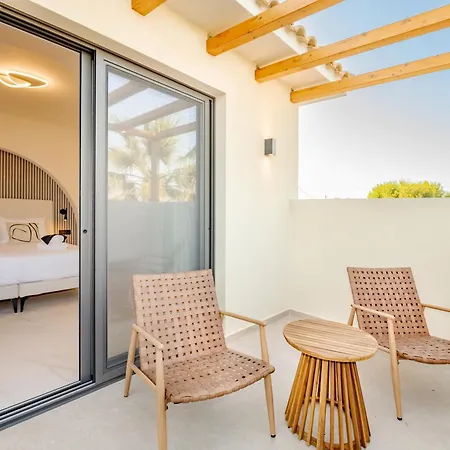 Anar Luxury Καλαμάκι